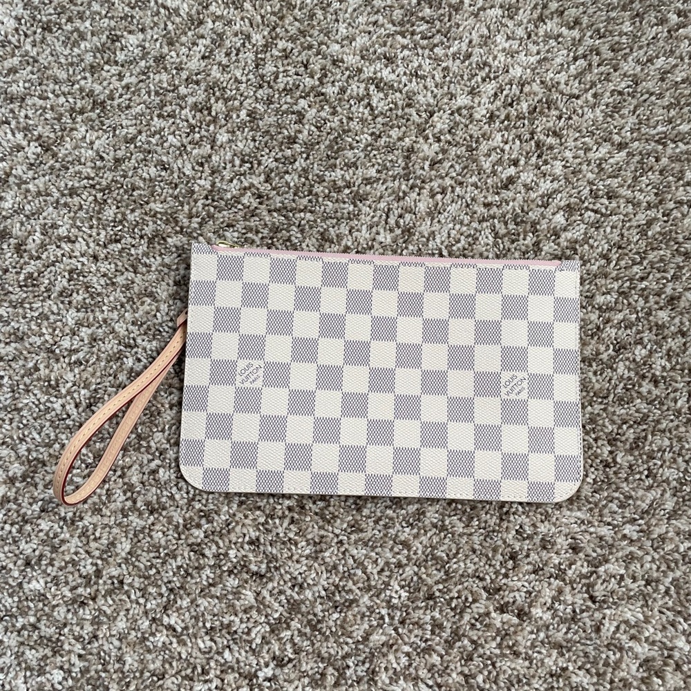 Neverfull Clutch